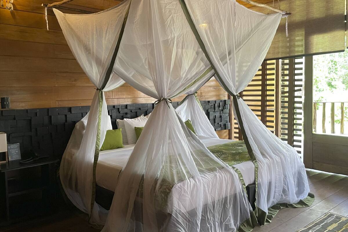 Quarto casal standard | 1 quarto, cofres nos quartos, roupa de cama
