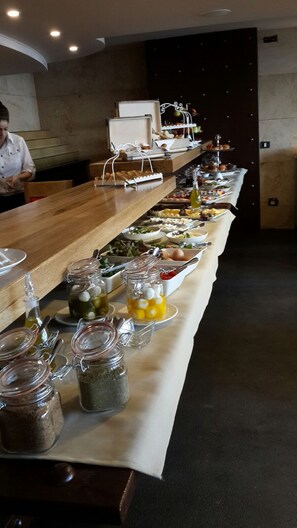 Buffet - Jounieh Suites Hotel (Jounieh)