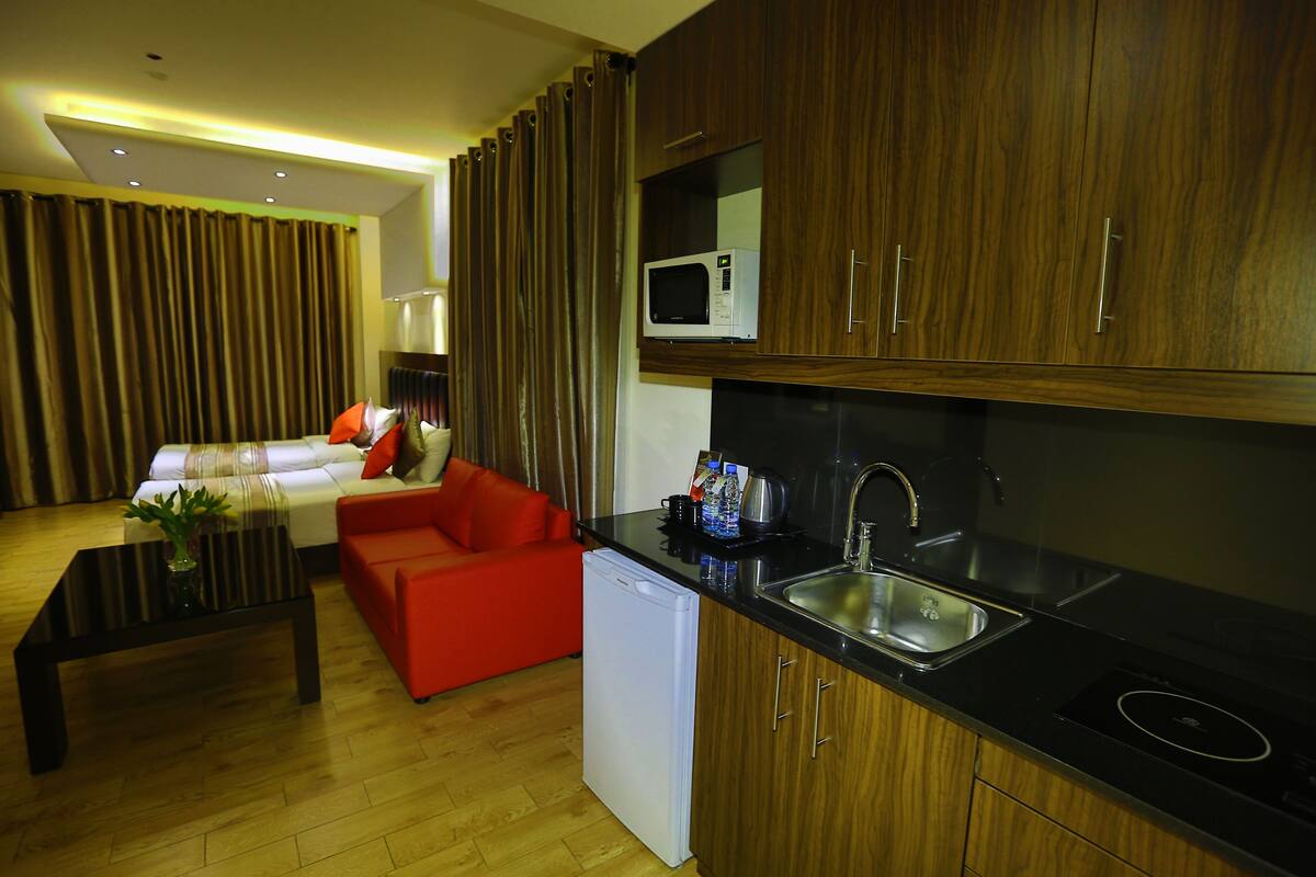 executive room | premium bedding, minibar, in-room safe, blackout curtains