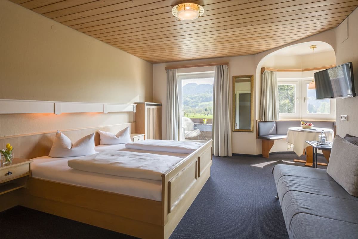 classic double room | cots/infant beds, rollaway beds, free wifi