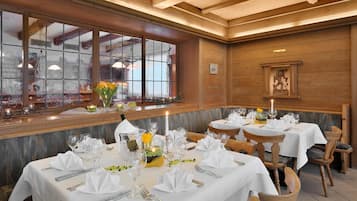 Breakfast, lunch, dinner served; local cuisine, garden views