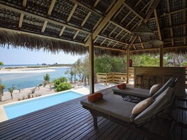 Junior Suite (Pool) | Terrace/patio