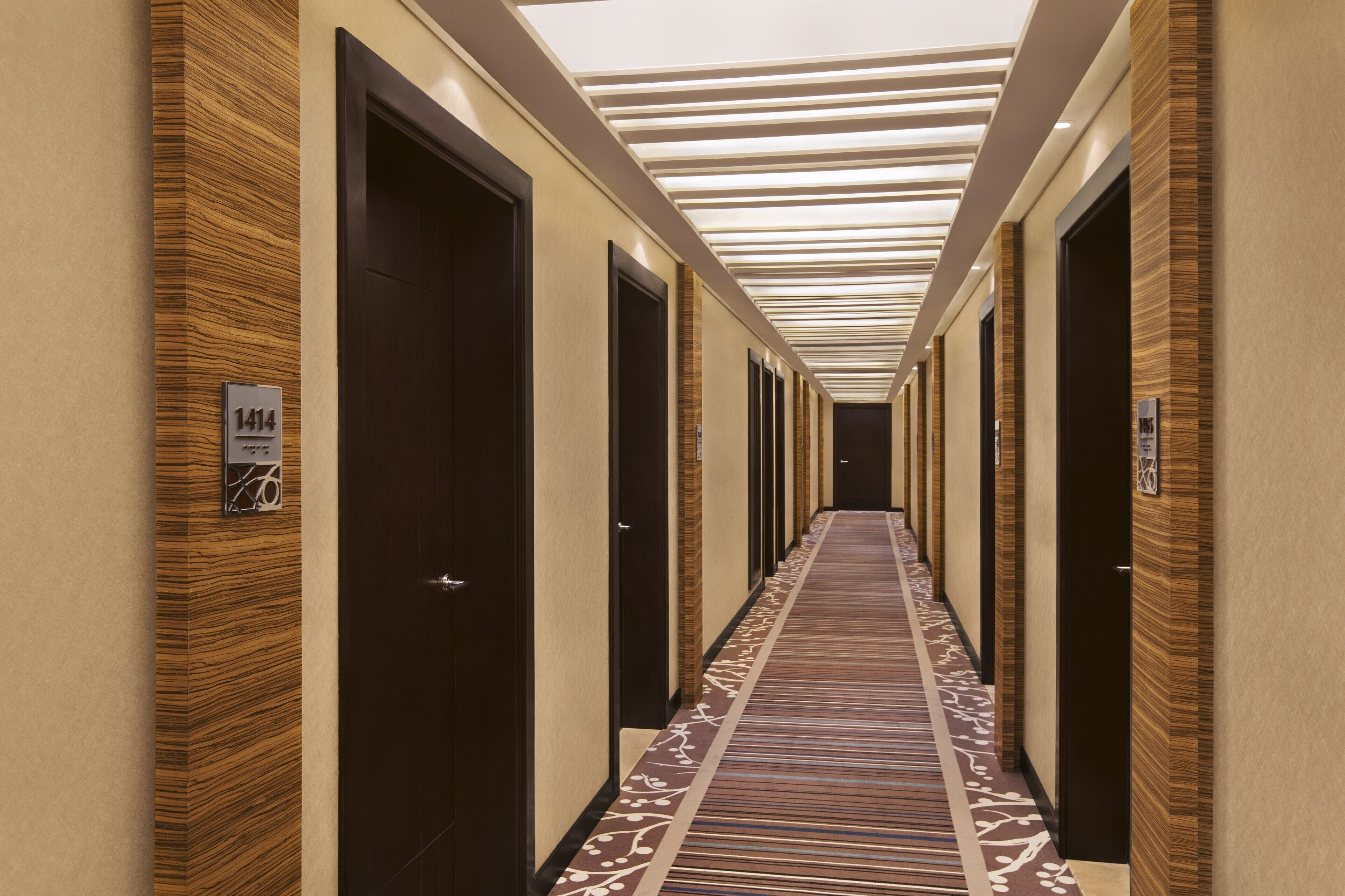 Photo - DoubleTree by Hilton Hotel and Residences Dubai – Al Barsha