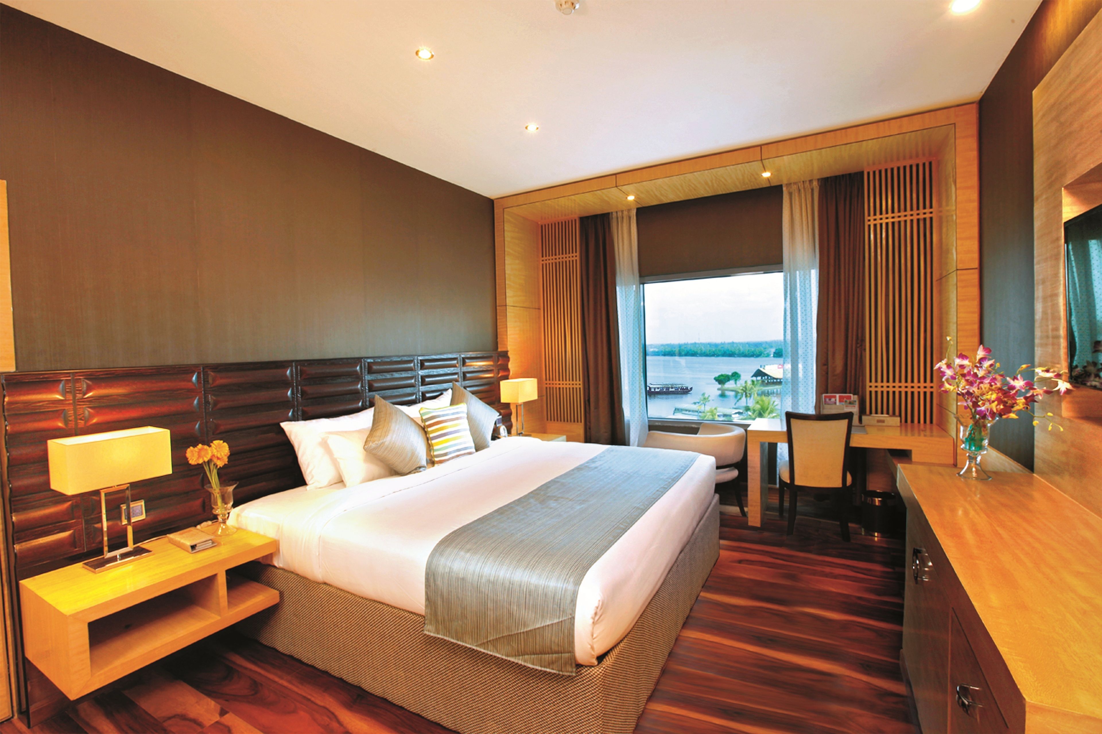 尊荣客房, 1 张大床, 无烟房, 湖景 | 客房景观