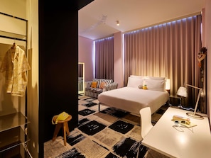 In-room safe, individually decorated, individually furnished, desk
