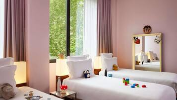 三人房, 1 張標準雙人床和 1 張沙發床 (XL Mama) | 客房內保險箱、獨特裝潢、布置獨特、書桌