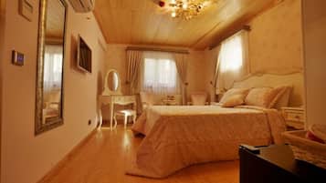 Standard Room | Egyptian cotton sheets, premium bedding, minibar, in-room safe