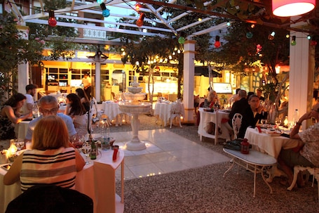 Lunch and dinner served, Mediterranean cuisine