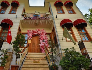 Fachada de la propiedad