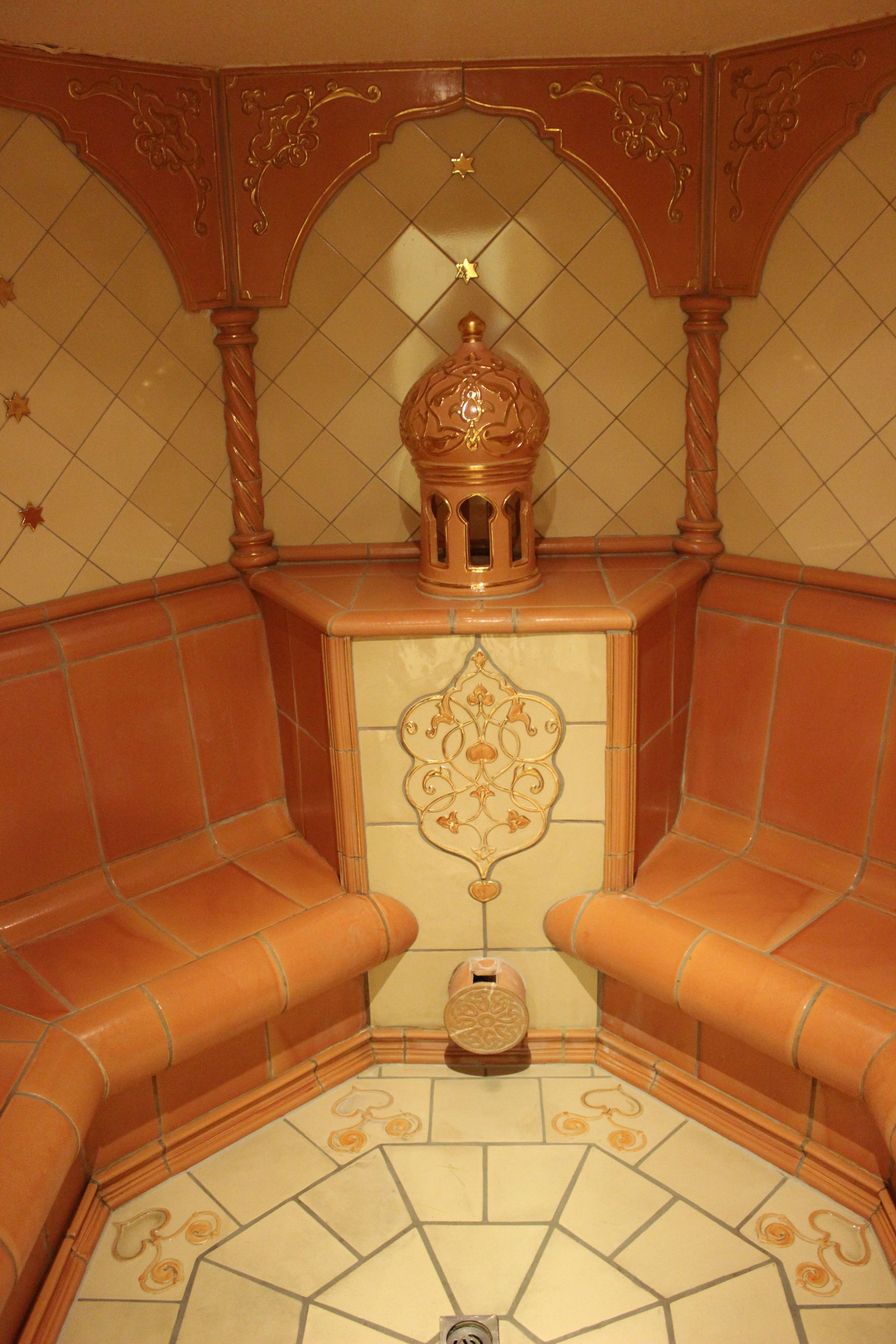 sauna, hot tub, steam room, turkish bath/hammam, body treatments