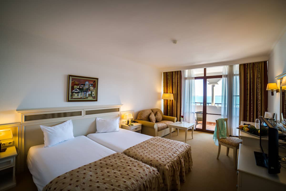 double or twin room, sea view | 1 bedroom, minibar, in-room safe, desk