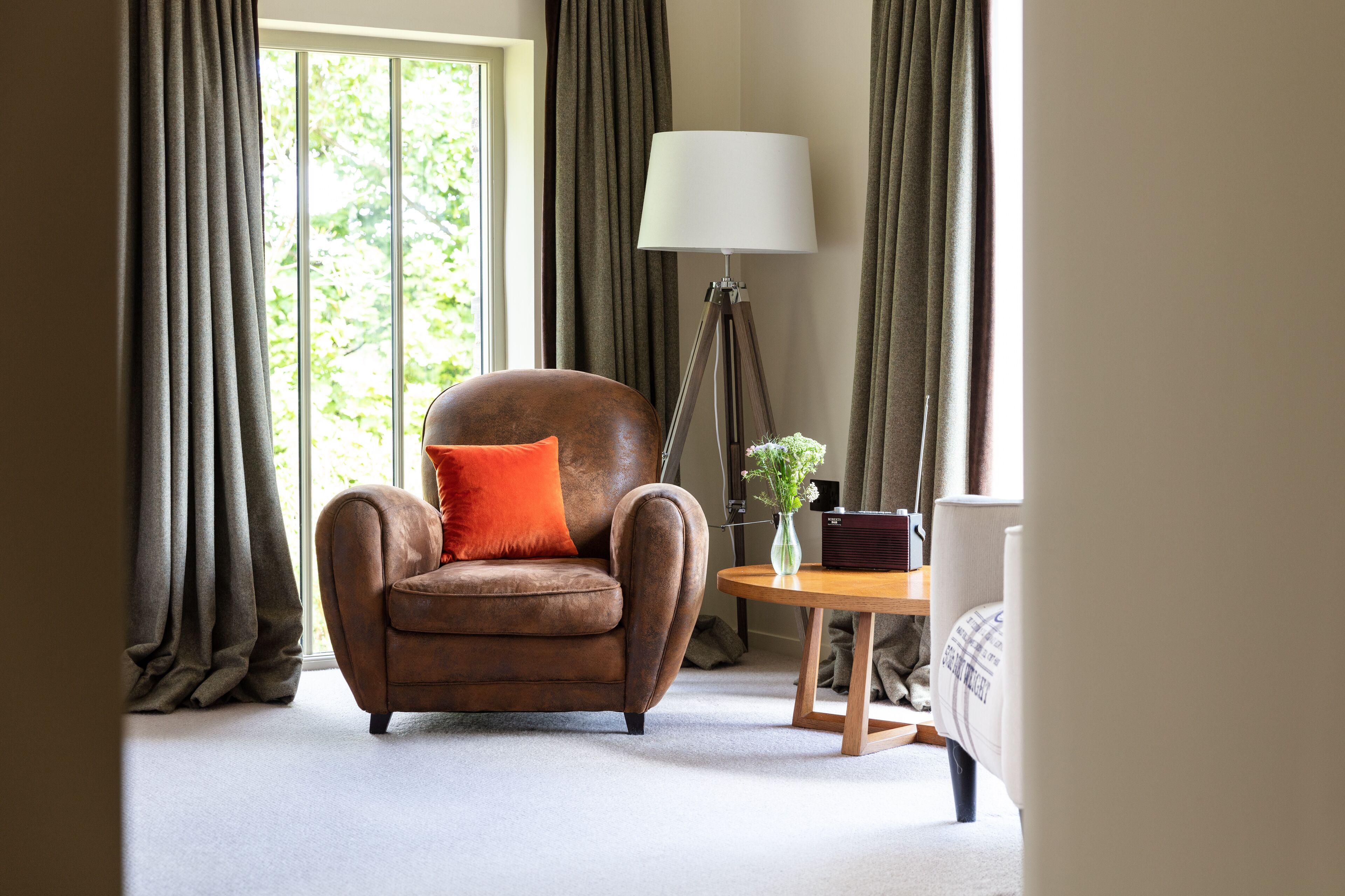 Luxury Double Room, 1 King Bed | Living area | 0-inch Smart TV with digital channels, TV