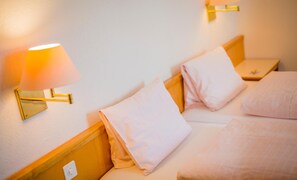 Hypoallergeen beddengoed, een kluis op de kamer, individueel gedecoreerd