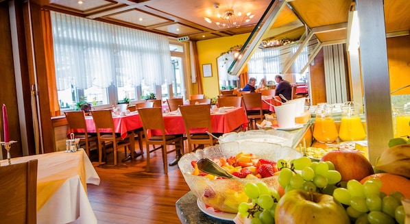 Tägliches inbegriffenes Frühstücksbuffet