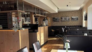 Mittagessen und Abendessen, regionale Küche