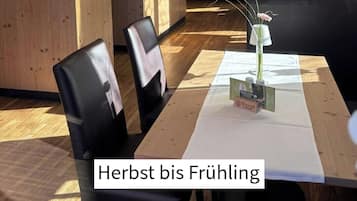 Mittagessen und Abendessen, regionale KĂŒche