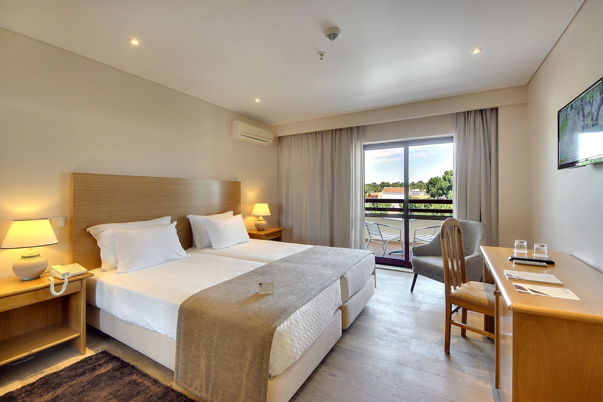 In-room safe, free WiFi