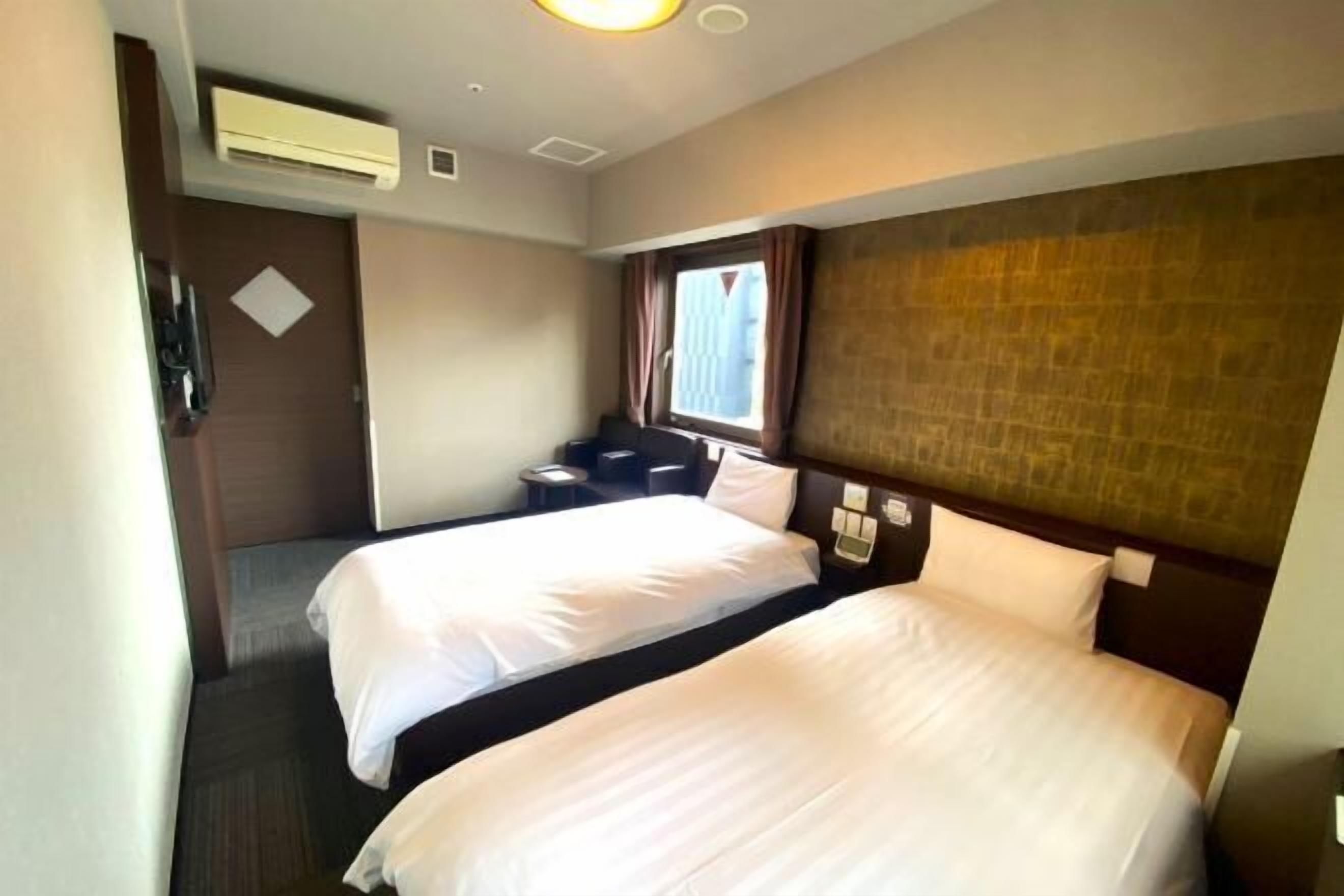 In-room safe, desk, soundproofing, free WiFi