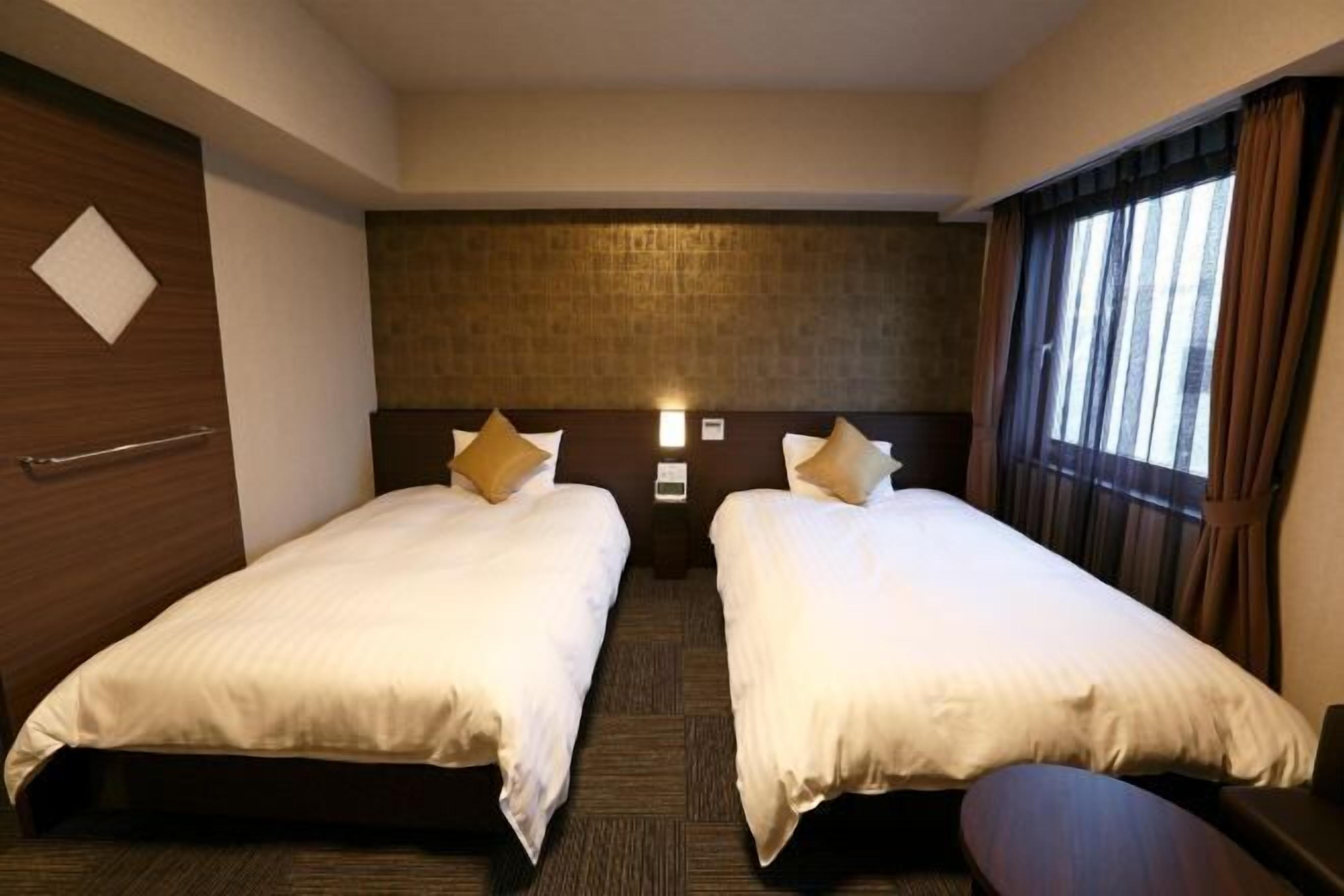 In-room safe, desk, soundproofing, free WiFi