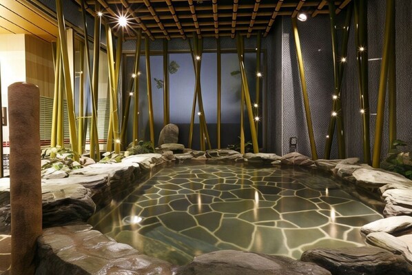 Indoor spa tub - Dormy Inn Premium Namba Natural Hot Spring (Osaka)