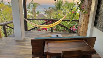 Suite, 1 King-Bett, Terrasse | Terrasse/Patio