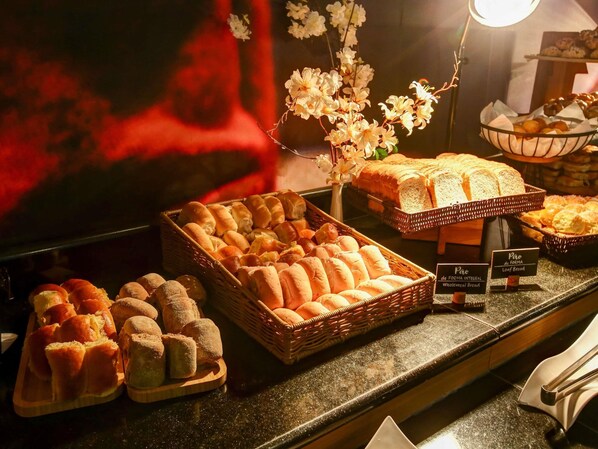Desayuno buffet diario (BRL 49 por persona)