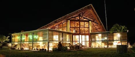 Chalet | Façade de lâhĂ©bergement - soirĂ©e/nuit