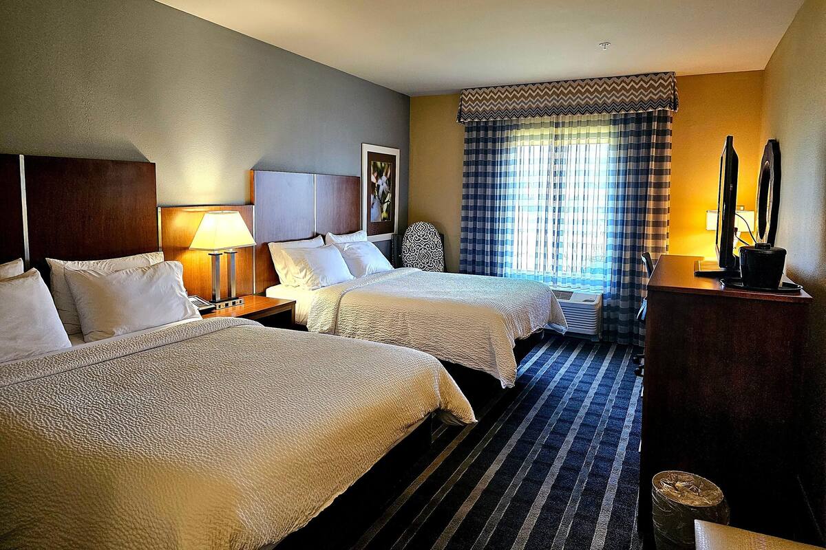 In-room safe, desk, iron/ironing board, cribs/infant beds