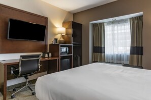 Premium bedding, down comforters, in-room safe, desk