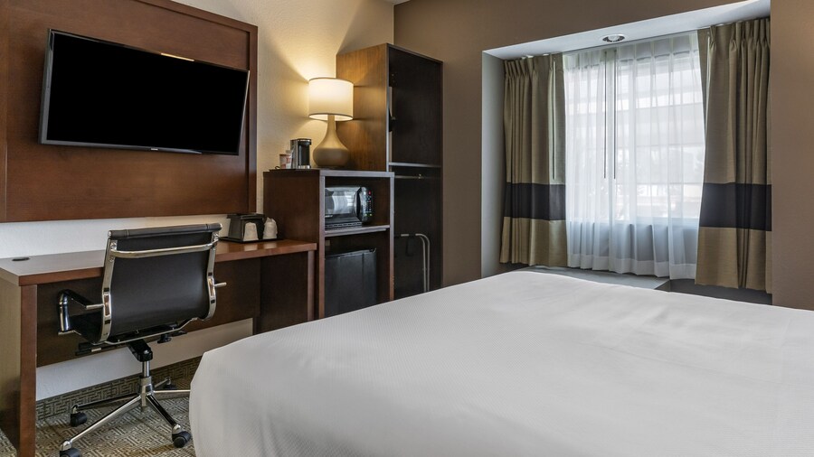 Comfort Inn & Suites