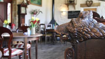 Petit déjeuner anglais compris tous les jours