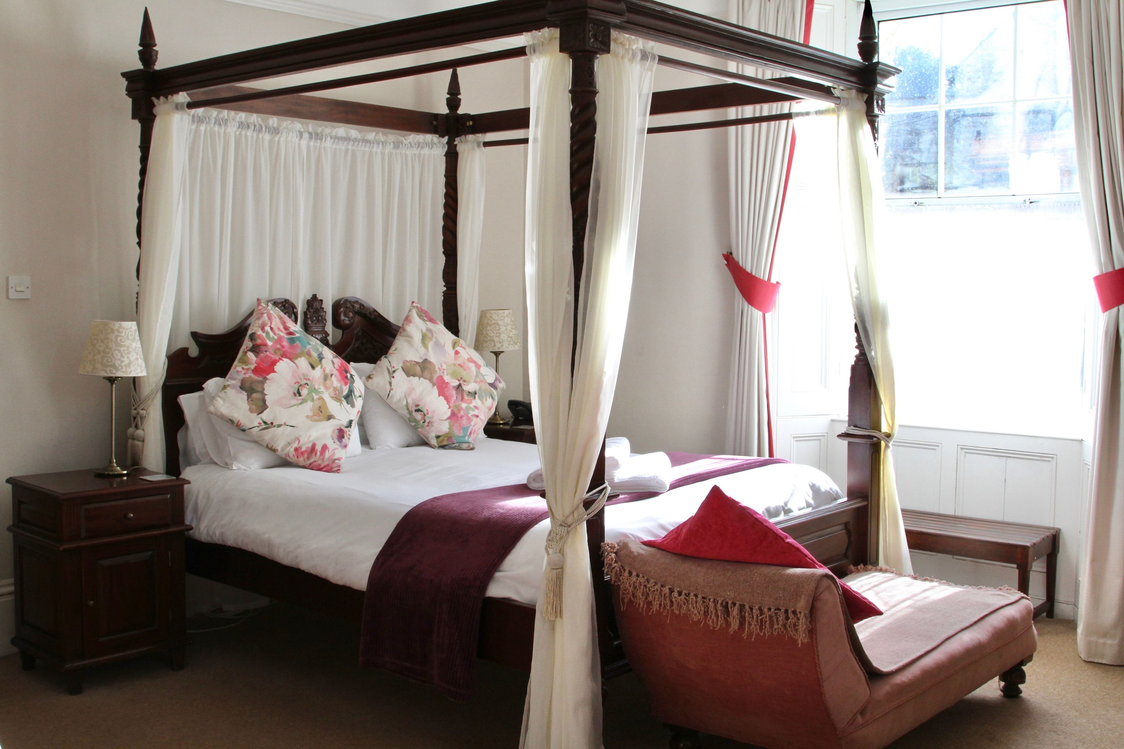 Superior Double Room | Premium bedding, desk, iron/ironing board, free WiFi