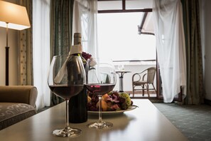 Free minibar, in-room safe, desk, free WiFi - Helena Park - Ultra All inclusive (Sunny Beach)