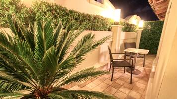 Family Room, 1 King Bed with Sofa bed, Terrace | Terrace/patio