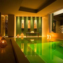 Piscina a sfioro