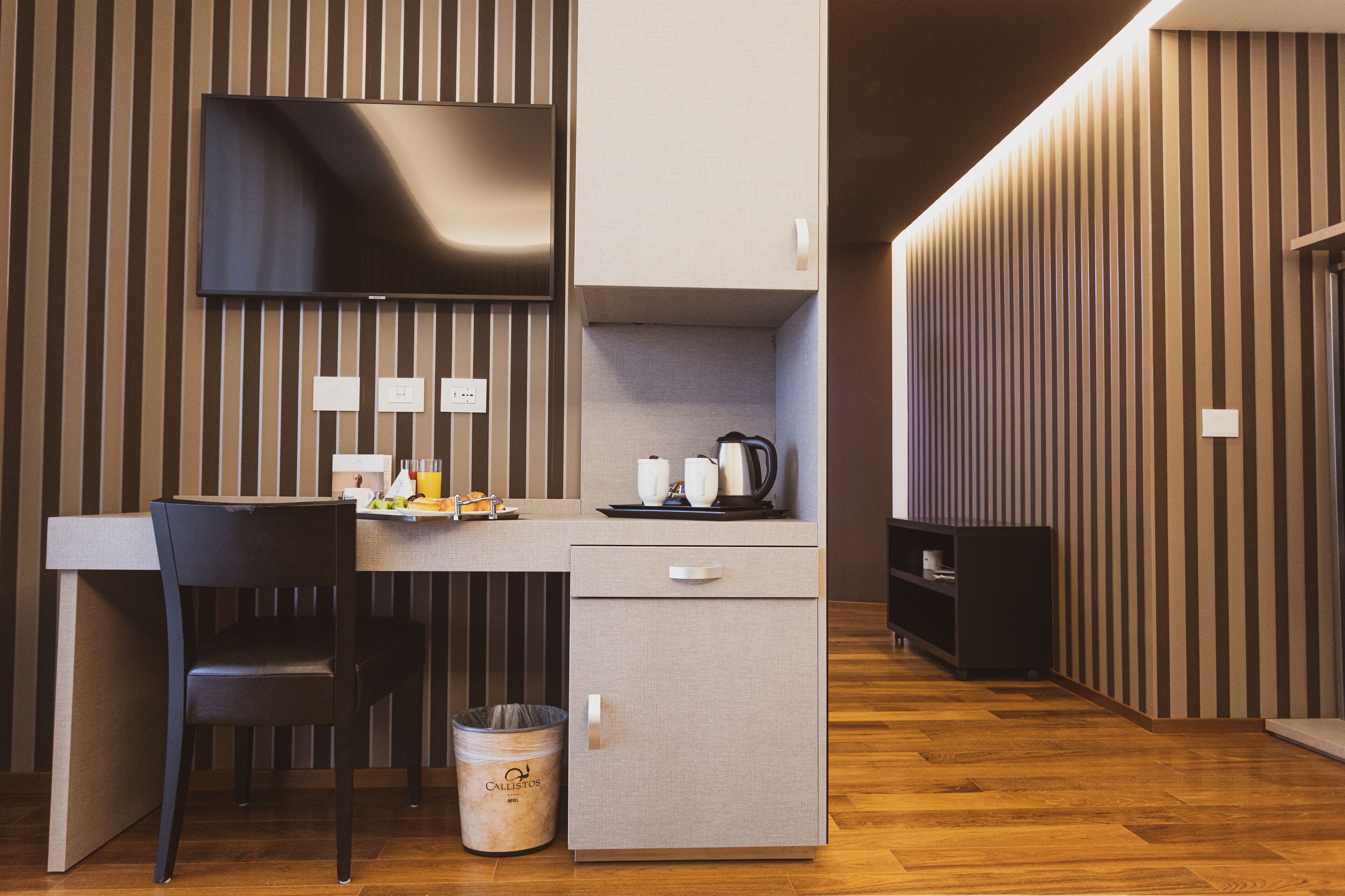 executive double room, 1 bedroom | 1 bedroom, egyptian cotton sheets, premium bedding, down duvets