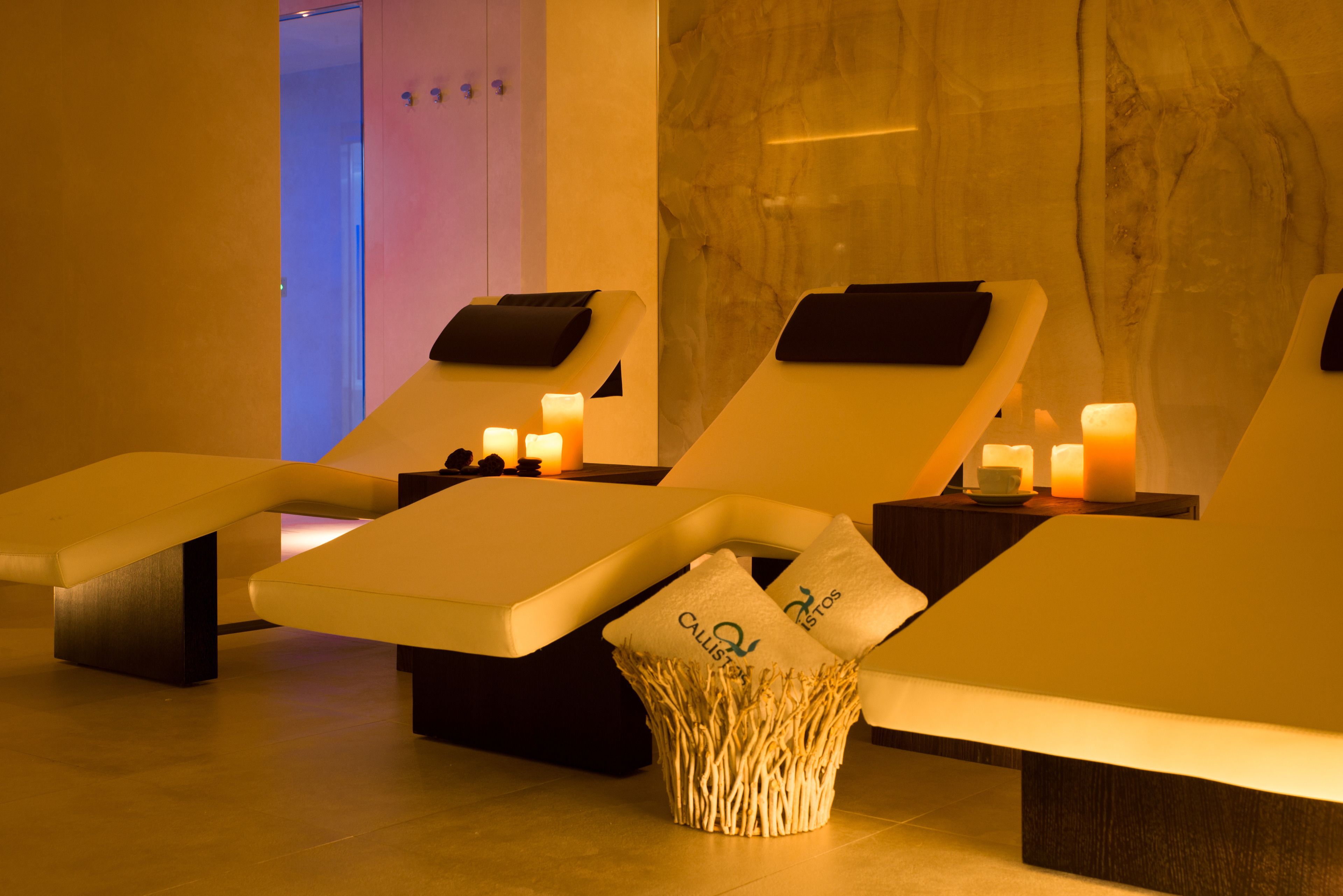 couples treatment room(s), sauna, hot tub, steam room