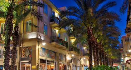 1926 Designed Apartments Hotel
