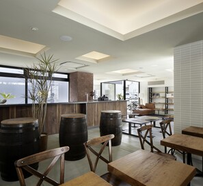 Reception - Piece Hostel Kyoto (Kyoto)