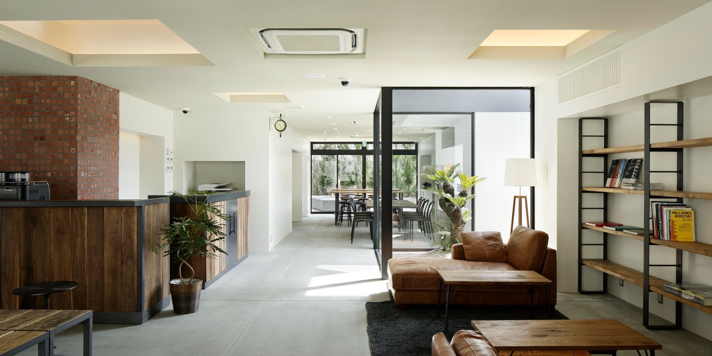 Pintu masuk properti