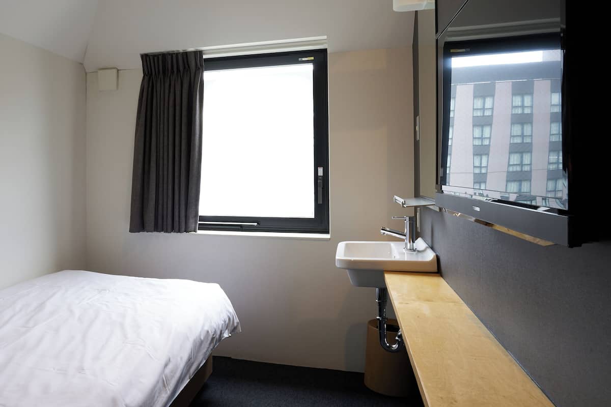 Single Room with Shared Bathroom Non-Smoking | Memory-foam beds, blackout curtains, iron/ironing board (on request)
