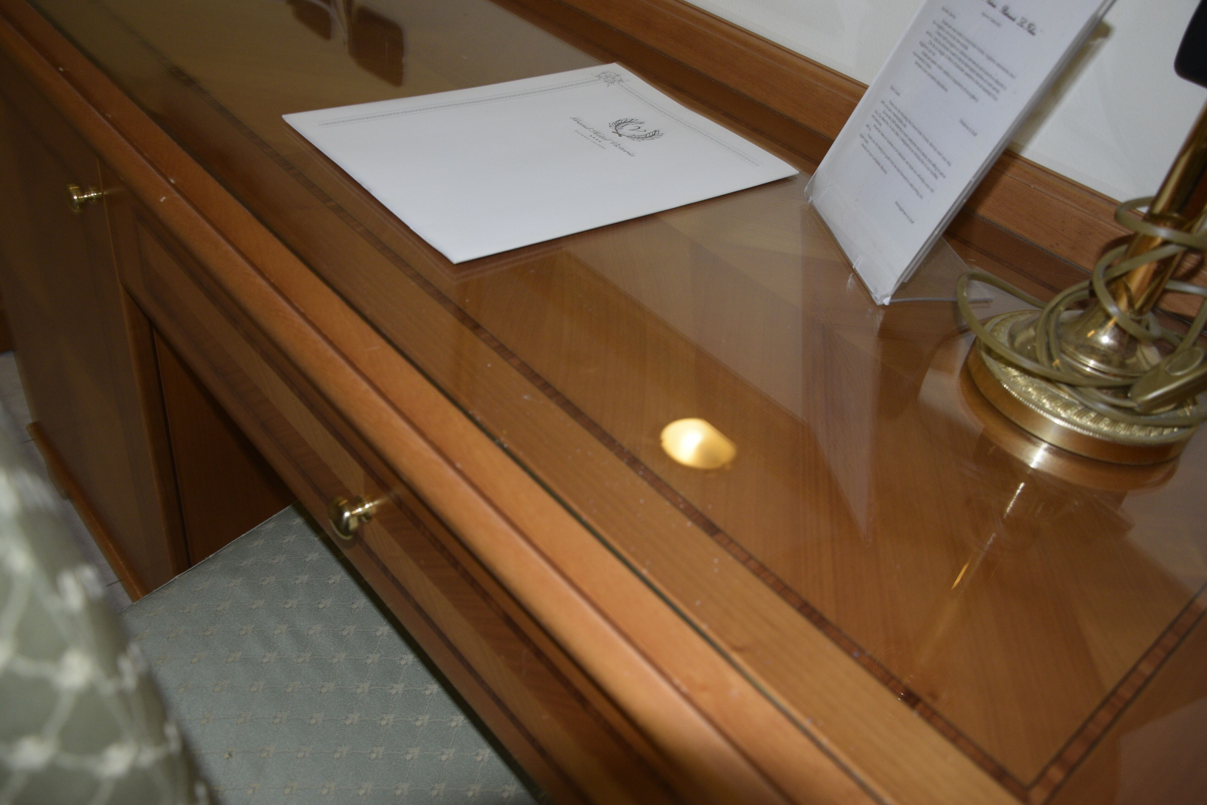 Premium Room | Living area | TV