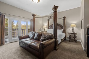 套房, 1 张特大床和 1 张沙发床 (Suite 3) | 特色装修、 特色家居、熨斗/熨衣板、免费 WiFi