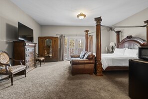 Suite, 1 King-Bett und Schlafsofa (Suite 3)