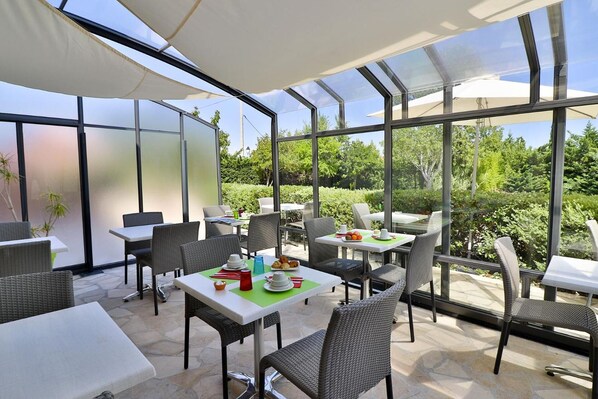 Lunch and dinner served - Hôtel Le Coudon (La Farlede)