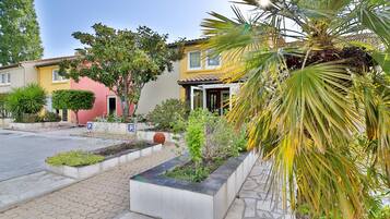 Enceinte de lâhĂ©bergement