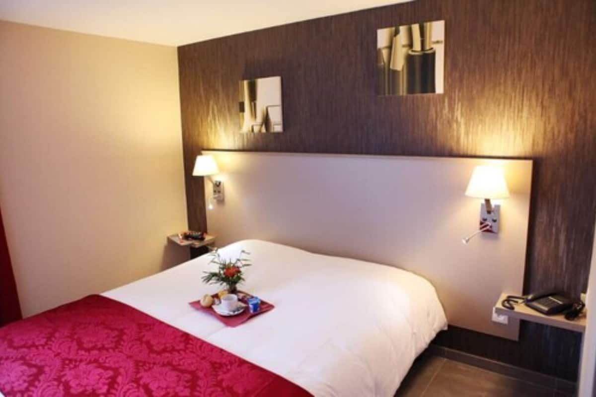 superior room | 1 bedroom, desk, soundproofing, iron/ironing board