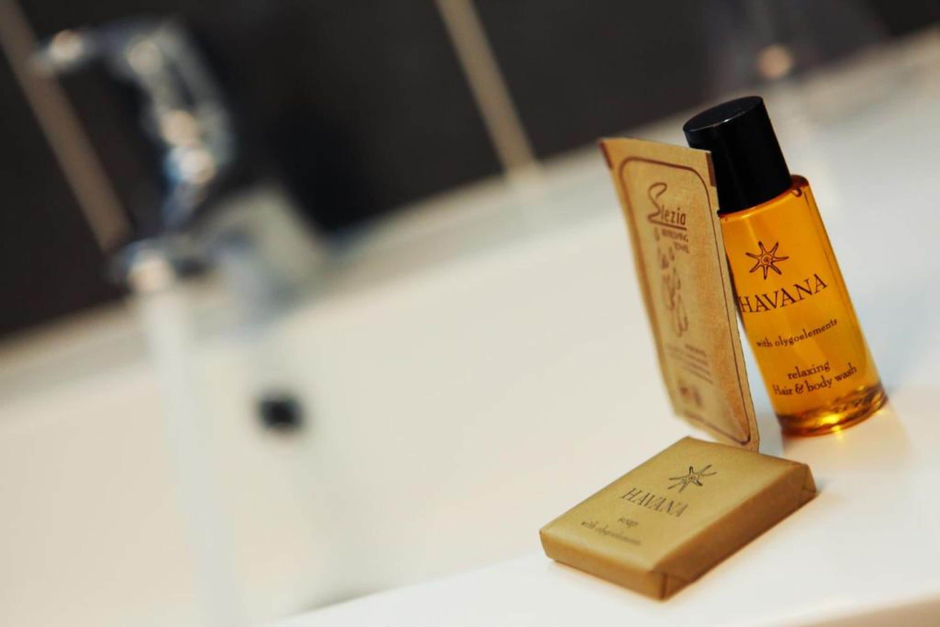 standard room, 2 single beds | 1 bedroom, desk, soundproofing, iron/ironing board