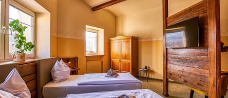 Desk, free WiFi, bed sheets