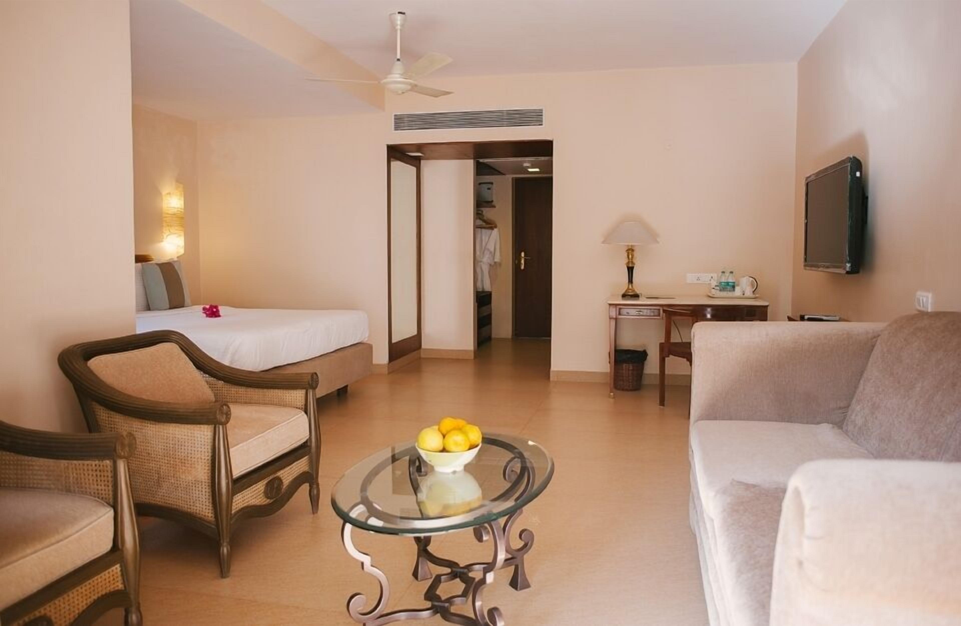 room | living area | 29-inch lcd tv with cable channels, tv